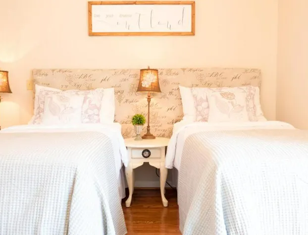 The Manor at Airmont hotel detail image 2