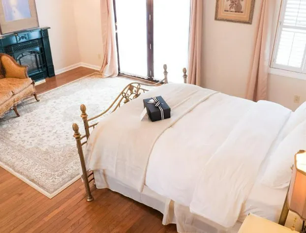 The Manor at Airmont hotel detail image 4