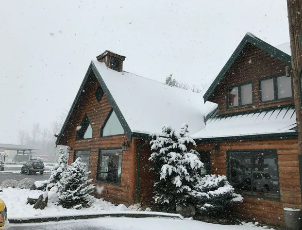 Sumas Mountain Lodge hotel detail image 3