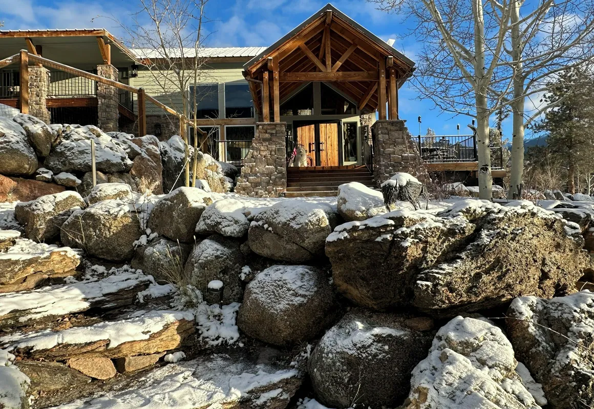 Bison Peak Lodge at Puma Hills hotel hero