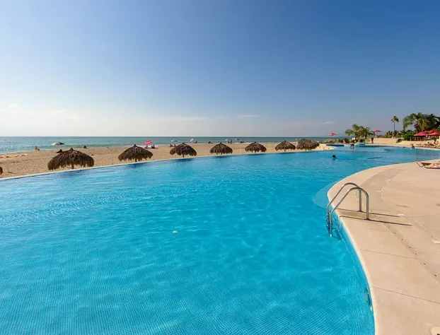 New Oceanfront Condo Grand Venetian hotel detail image 1