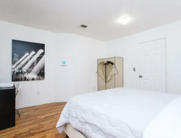 Racpanos Modern Stay on Ocean Avenue hotel detail image 2
