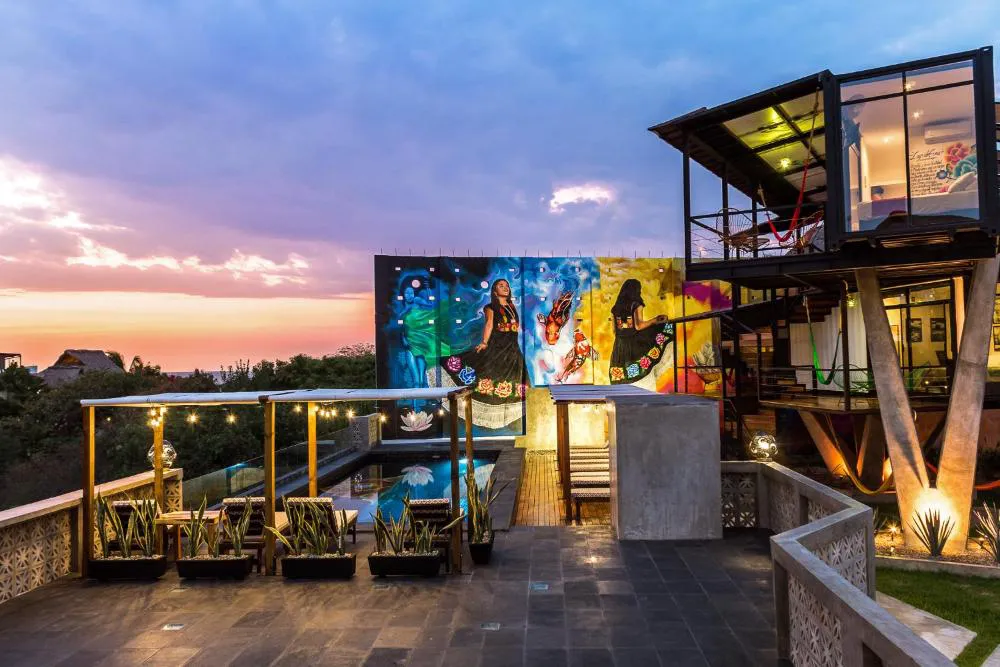 Cabane Container Hotel - Adults Only hotel hero