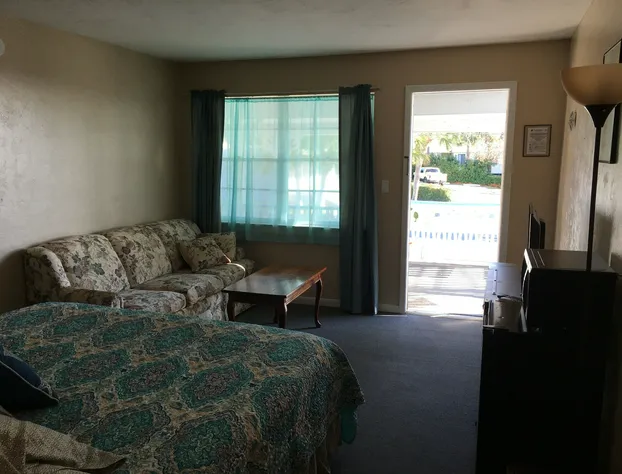 Cedar Inn hotel detail image 3