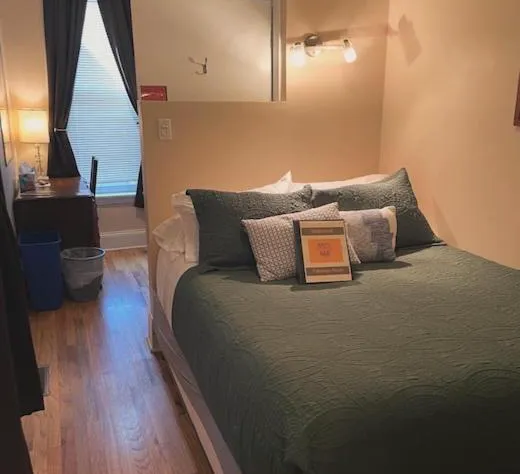 Ray's Bucktown B&B hotel detail image 3