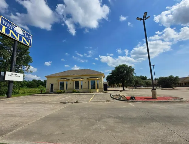 Whitesboro Inn & Suites hotel detail image 1