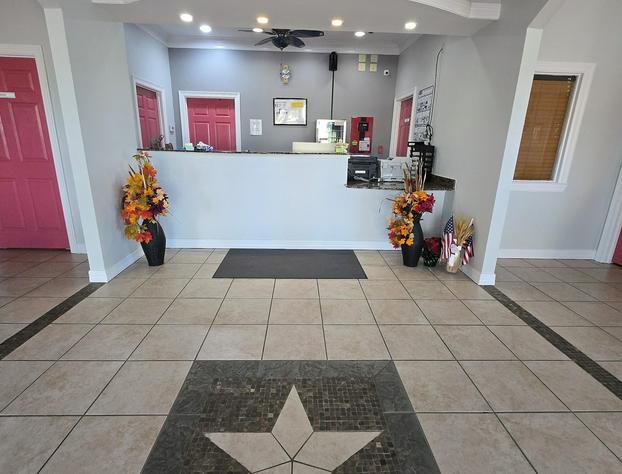 Whitesboro Inn & Suites hotel detail image 4