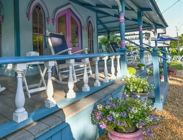 Narragansett House hotel detail image 3