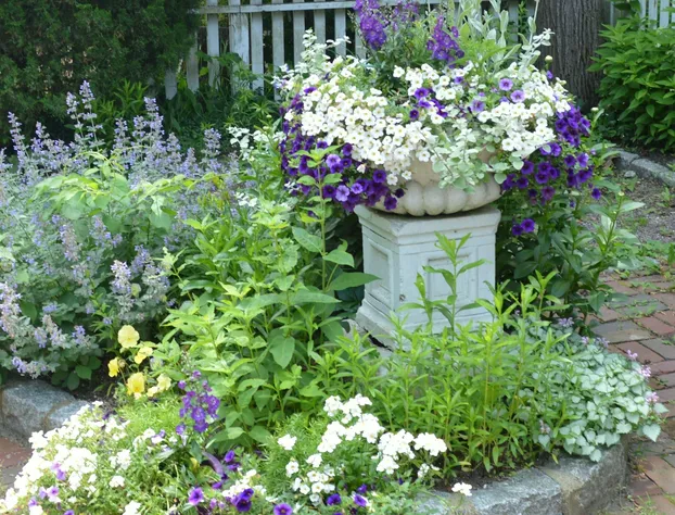 Narragansett House hotel detail image 2