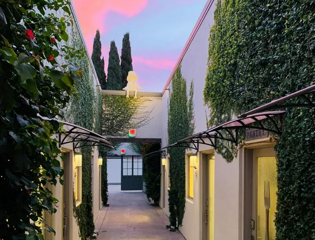 R Inn Napa hotel detail image 3