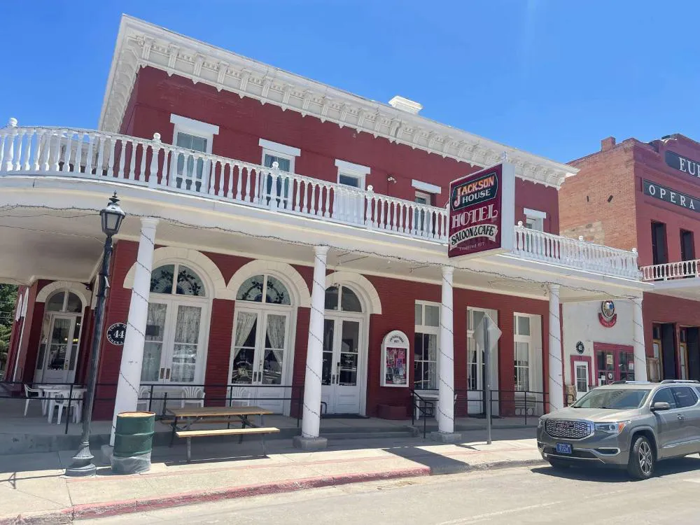 Surestay Hotel By Best Western Eureka hotel hero