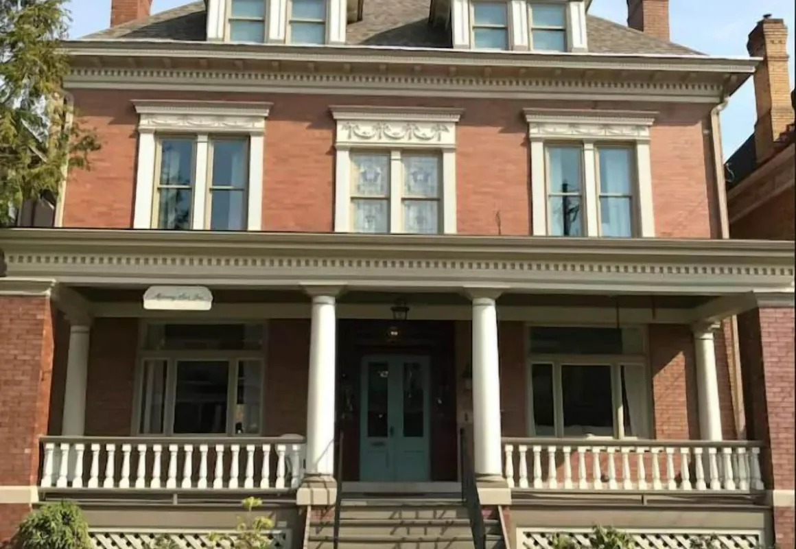 Morning Sun Inn hotel hero