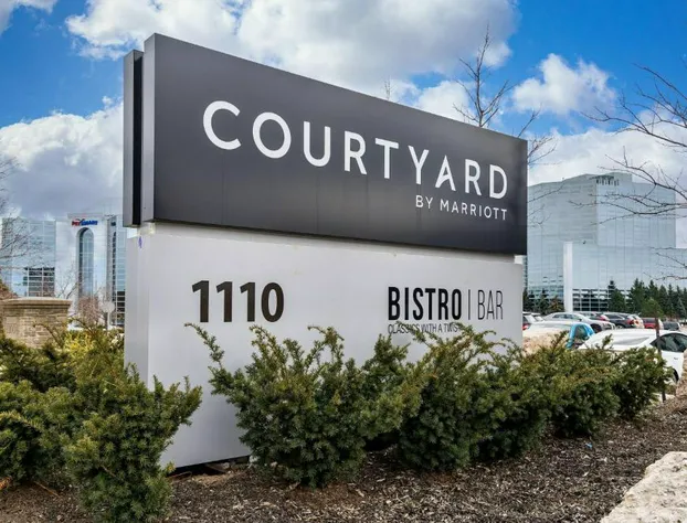 Courtyard by Marriott Burlington hotel detail image 1