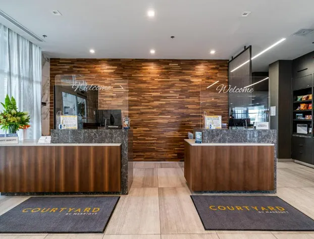 Courtyard by Marriott Burlington hotel detail image 3