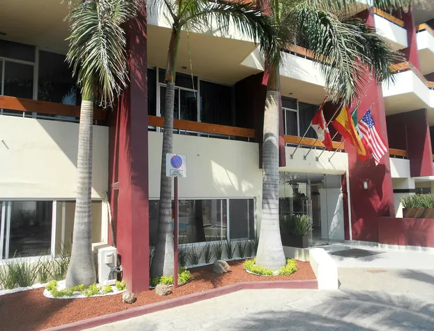 Del Real Hotel & Suites hotel detail image 1