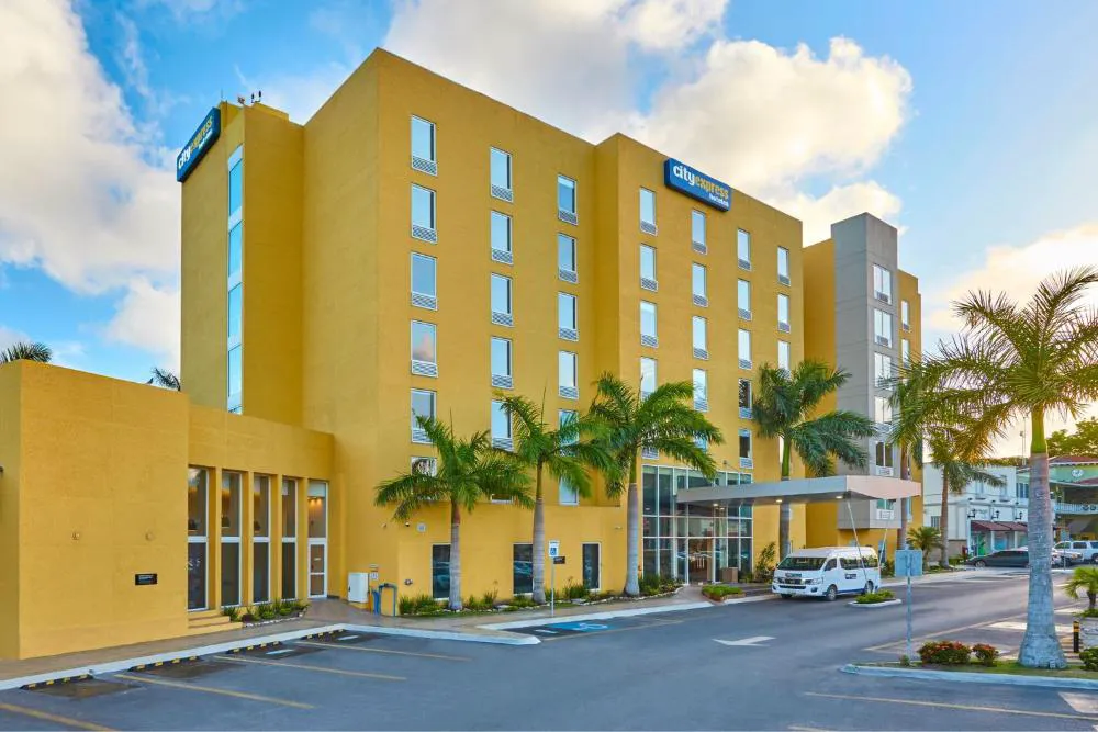 City Express by Marriott Tampico hotel hero