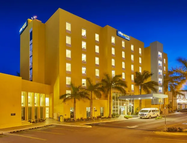 City Express by Marriott Tampico hotel detail image 1