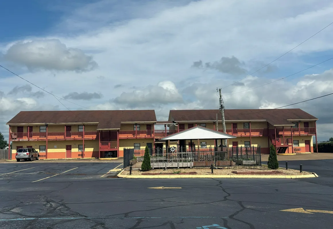 Villa Inn hotel hero