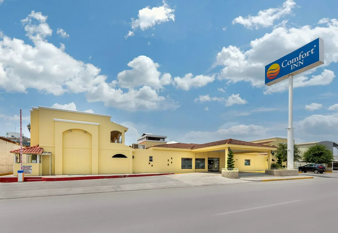 Comfort Inn Monclova hotel hero