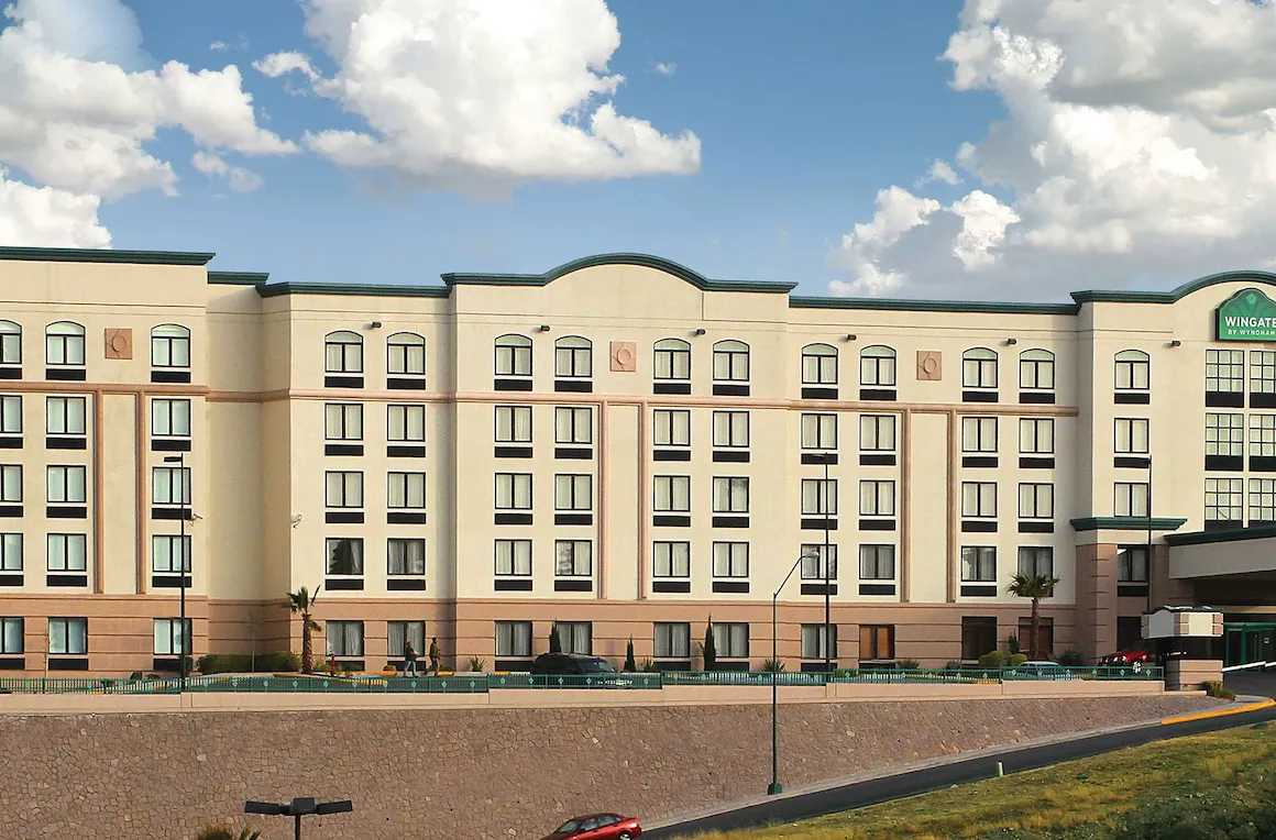 Wingate by Wyndham Chihuahua hotel hero