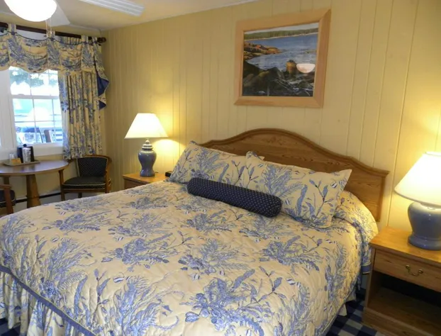 Colonial Gables Oceanfront Village hotel detail image 3