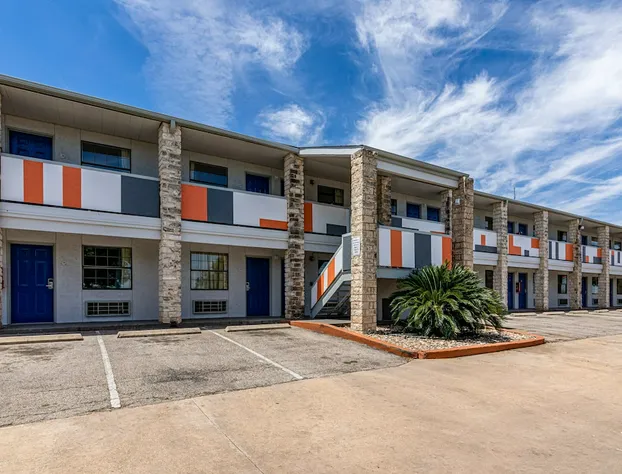 Econo Lodge hotel detail image 1