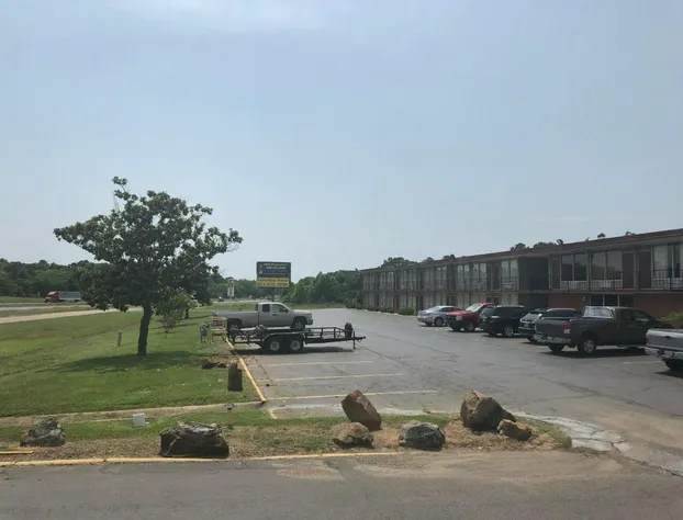 Mid Continent Inn hotel detail image 1