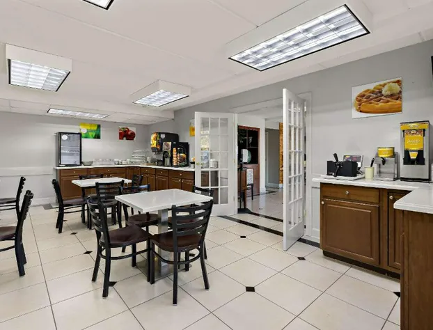 Quality Inn & Suites Vidalia hotel detail image 3