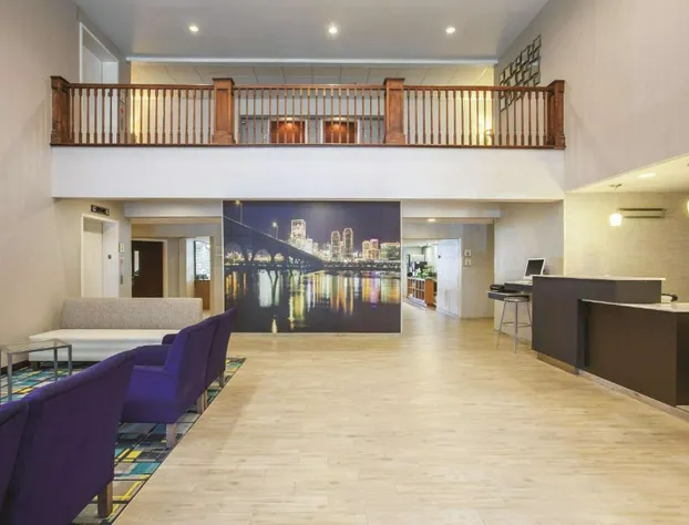 La Quinta Inn by Wyndham Richmond South hotel detail image 3