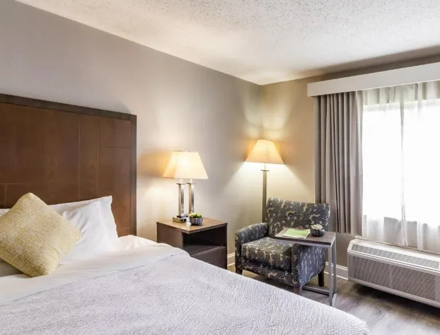La Quinta Inn by Wyndham Richmond South hotel detail image 1