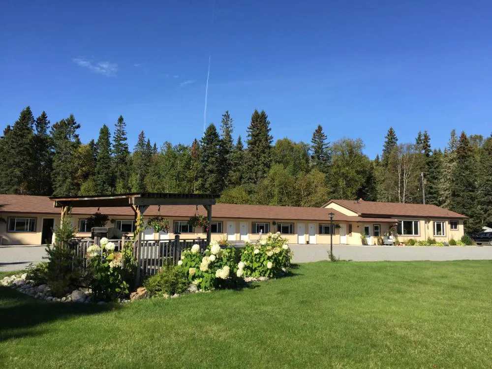 Parkway Motel hotel hero