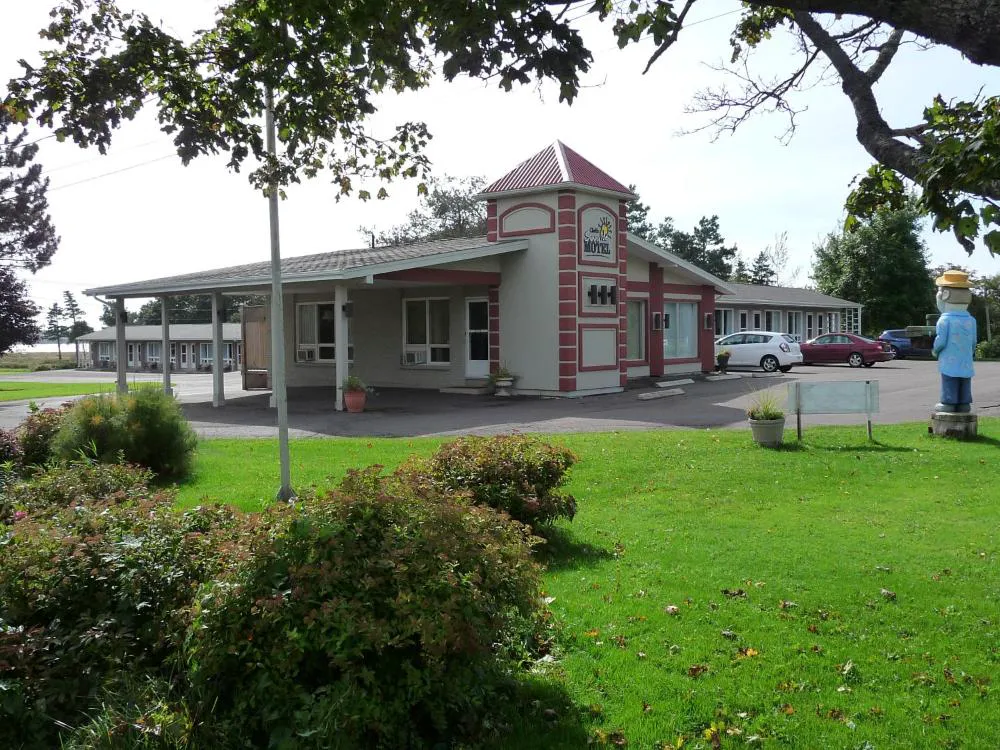 Clark's Sunny Isle Motel hotel hero