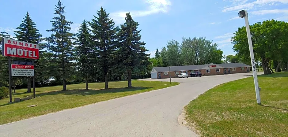 Sunset motel hotel hero