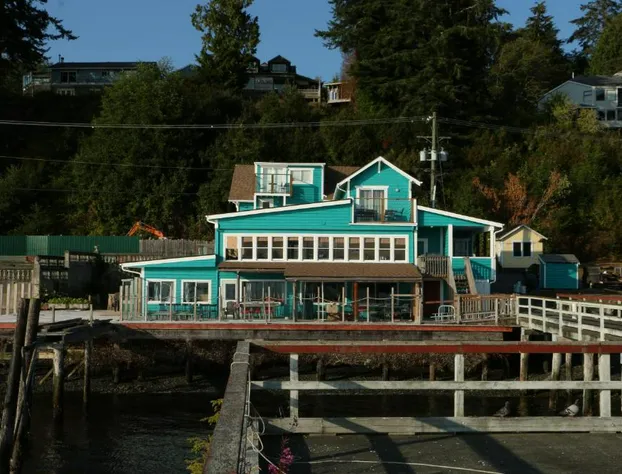 Nimpkish Hotel hotel detail image 3