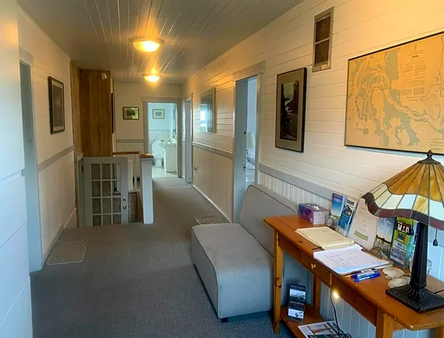 Tofino Paddlers Inn hotel detail image 2