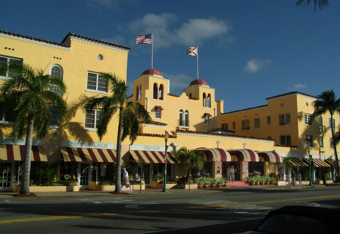 Colony Hotel & Cabaña Club hotel hero