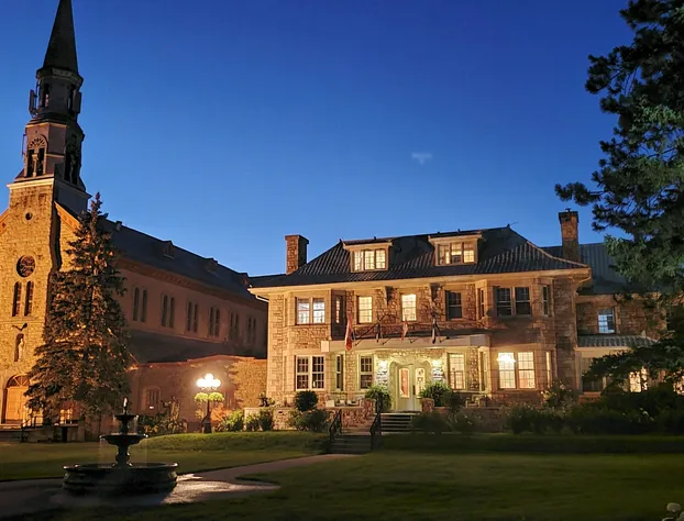 Manoir Chamberland (Adults Only, No Pets) hotel detail image 4