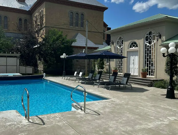 Manoir Chamberland (Adults Only, No Pets) hotel detail image 3