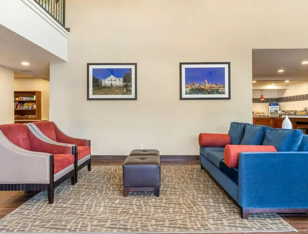 Comfort Suites San Antonio Airport North hotel detail image 4
