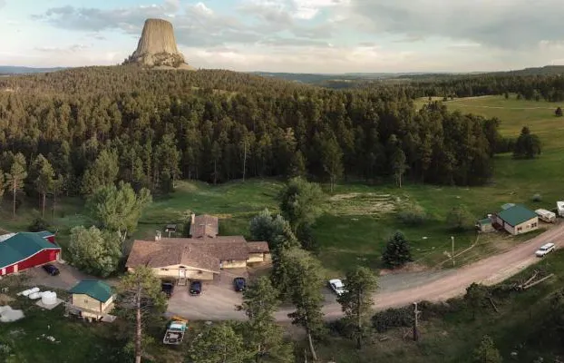 Devils Tower Lodge (Bed and Breakfast) hotel detail image 2