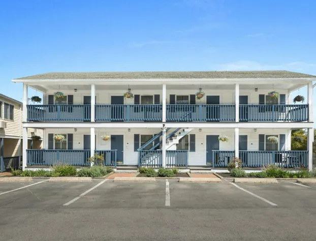 The Colonial Inn hotel detail image 1