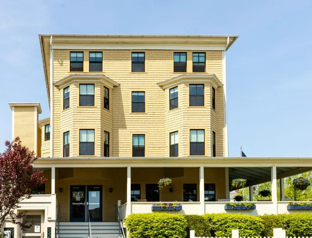 The Colonial Inn hotel detail image 3