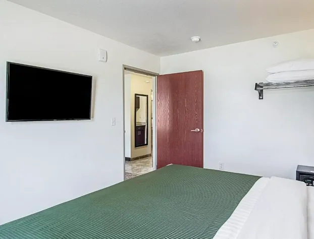 Cobblestone Inn & Suites - Guernsey hotel detail image 2