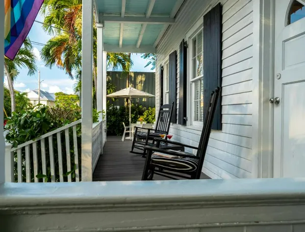 Alexanders Guesthouse - Adult Exclusive, LGBTQ Friendly hotel detail image 2