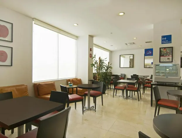 One Toluca Aeropuerto hotel detail image 3