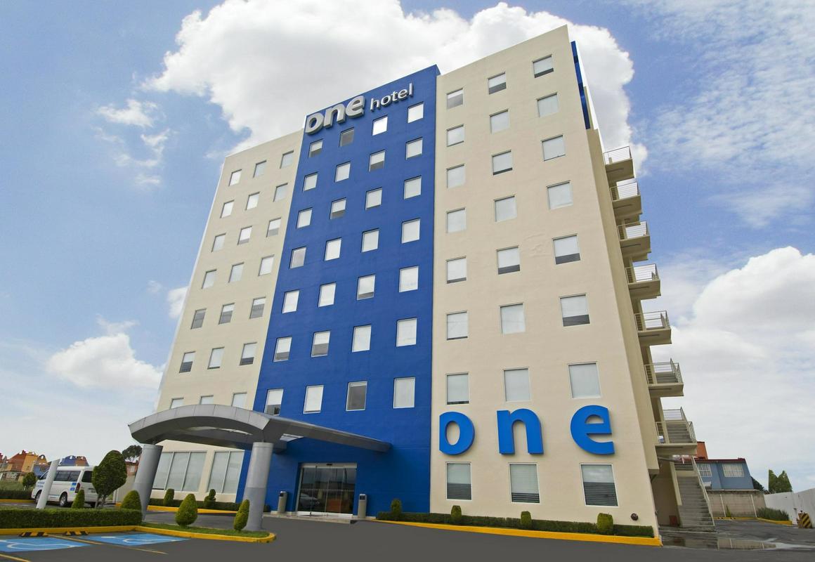 One Toluca Aeropuerto hotel hero