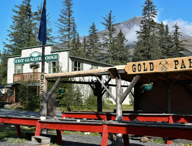 Exit Glacier Lodge hotel detail image 4