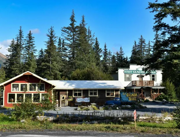 Exit Glacier Lodge hotel detail image 2