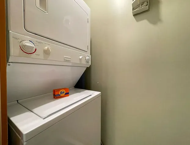 Whispering Pines hotel detail image 4