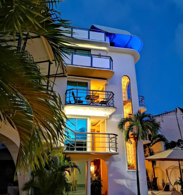 Hotel Blue Star Cancun hotel hero